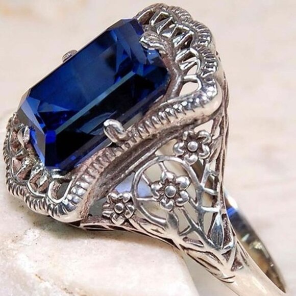 🍁925 Silver Plated Retro Style Emerald Cut Blue CZ Ring, MARR9334 - Picture 3 of 6